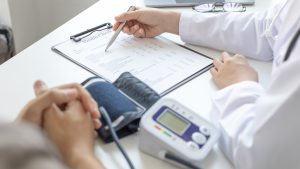 Tự kiểm tra dấu hiệu gout tại nhà trước khi quá muộn