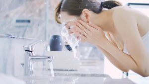 sai lầm skincare buổi sáng